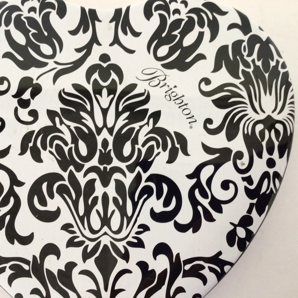 BRIGHTON LARGE BLACK WHITE JEWELRY TIN LARGE SIZE